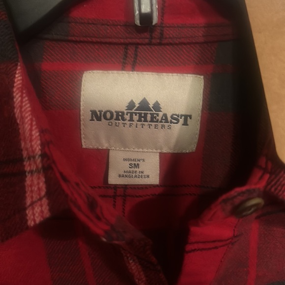 *FINAL* NORTHEAST OUTFITTERS CLASSIC LIGHTWEIGHT FLANNEL:RED/BLACK PLAID: NWT: S - Picture 2 of 4